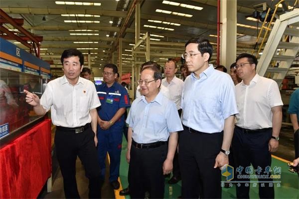 廣西壯族自治區(qū)黨委書記鹿心社，政府主席陳武、副主席秦如培等領(lǐng)導(dǎo)密集來到玉柴